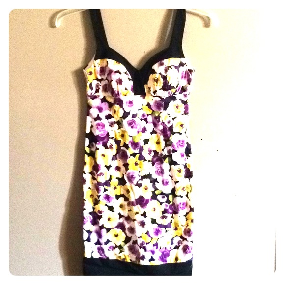 Dress - Picture 1 of 2